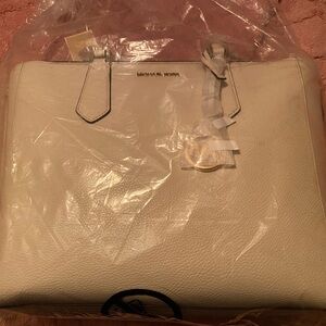 Brand new in bag with tags ! Kimberly Michael Kors bag . Cream white !